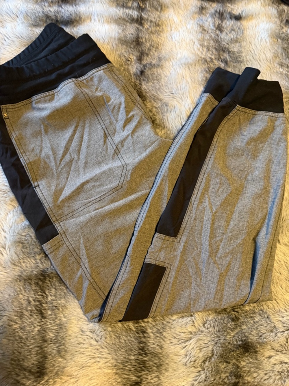 Barco Women’s Jogger Scrub Size Large Heather Grey